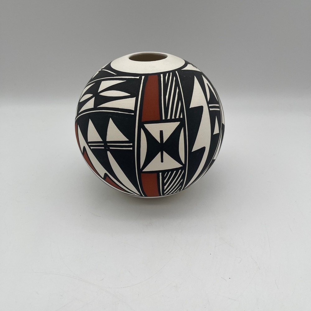 N. Victorino Acoma NM Native American Polychrome Geometric Seed Pot Pottery